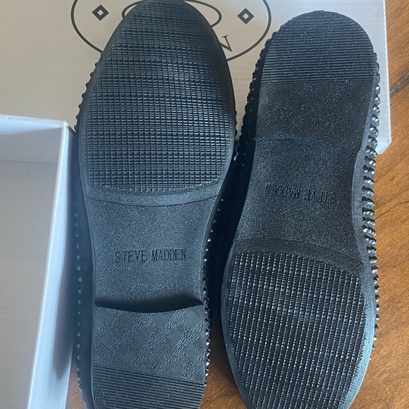 Steve madden shoes kids size 5 - Picture 3 of 5